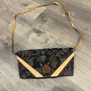 Vintage Fendi Roma Italy 1925 Floral Tapestry Envelope  Crossbody Clutch Purse
